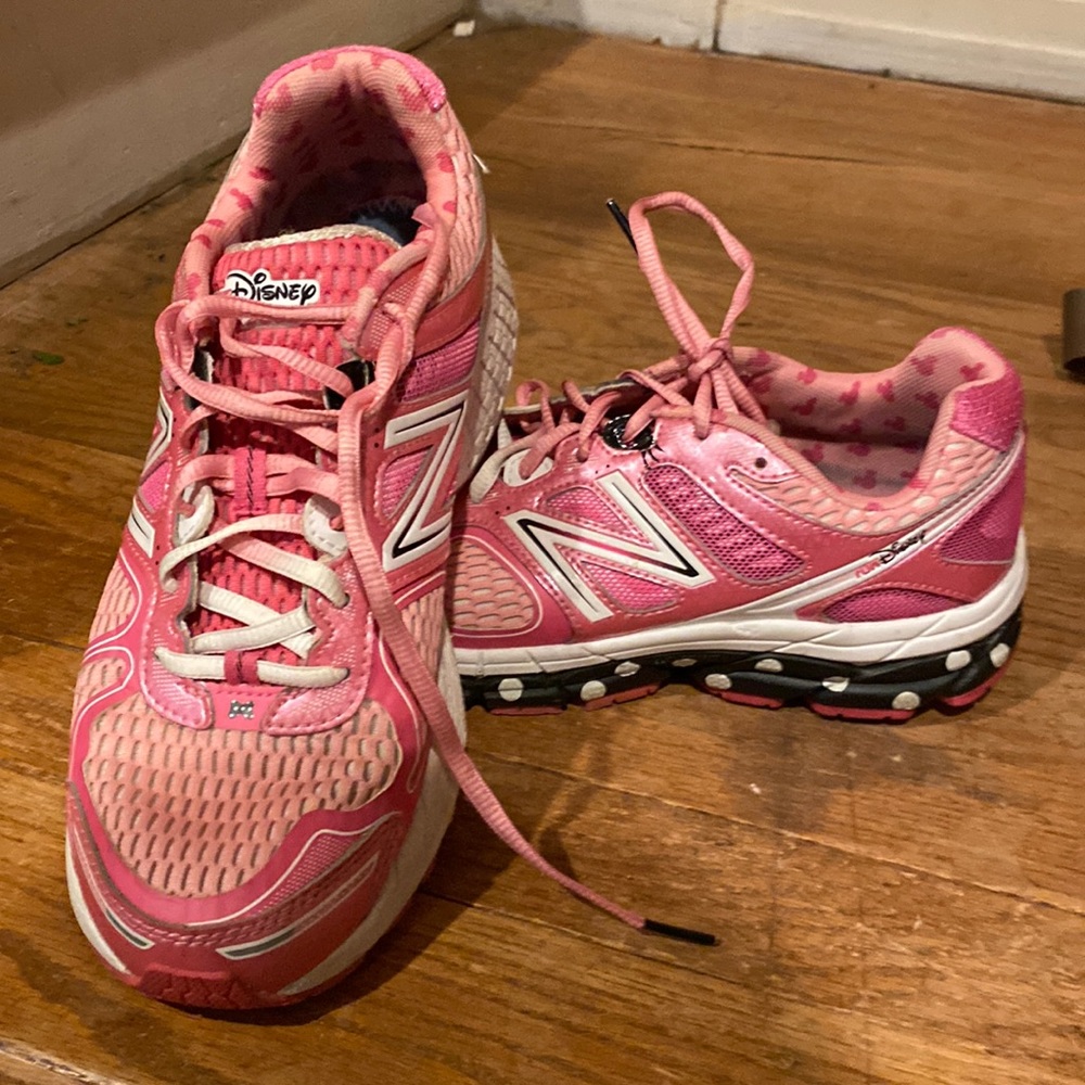 Women’s RunDisney 2014 Minnie Mouse 9.5